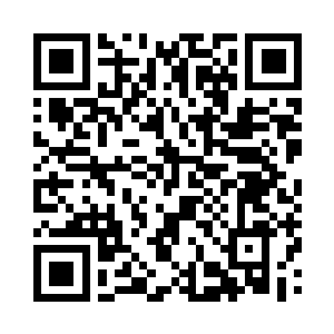 随从们将从国内的电报递到他面前的时候二维码生成