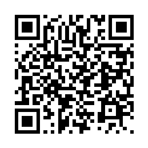 随从侍奉落寞的长公主回京郊的园林二维码生成