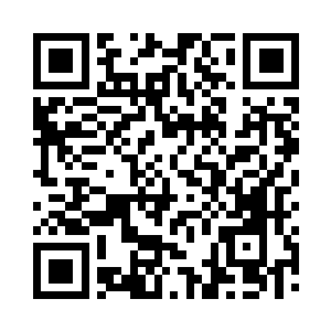 随便拿出了几千块中阶混沌石给身旁的族人二维码生成