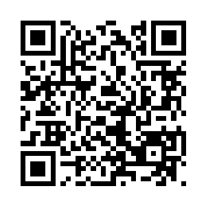 随即也是把小四眼给拖在了自己的手里面二维码生成