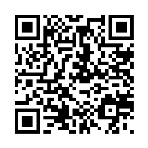 随即也是把手里面的巧克力递了过去二维码生成