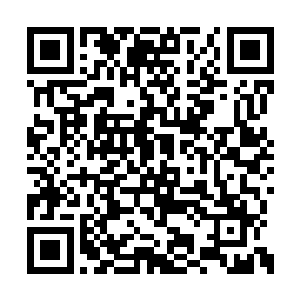 随即被天道无耻的楼过来一个人狠狠的香了一口二维码生成