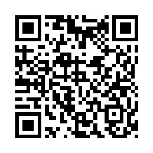 随后一个身影也出现在了楚旬等人的对面二维码生成