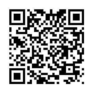 随后一条身影便越过了他们的头顶二维码生成