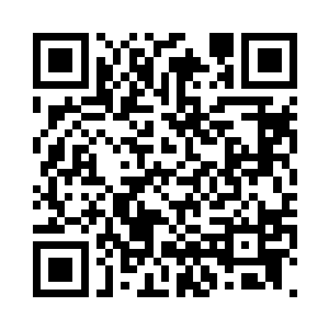 随后他们也是快速的杀向了周围的人二维码生成