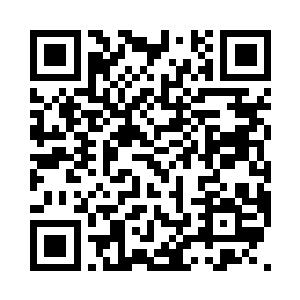 随后他们直接走到了东门传送阵的位置二维码生成