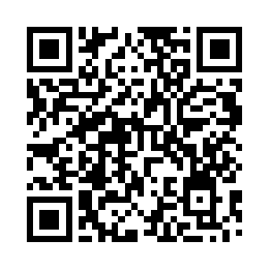 随后他便是落在了叶莫和紫凝的面前二维码生成