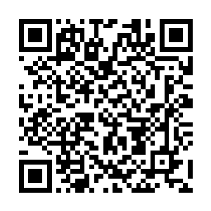 随后又跟一个看上去蛮年轻的女孩子客客气气地打招呼二维码生成