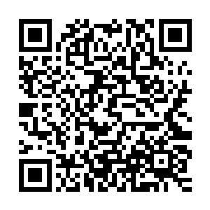 随后张铁就直接从天空之中落在了那座海岛中间的山峰的最高处二维码生成