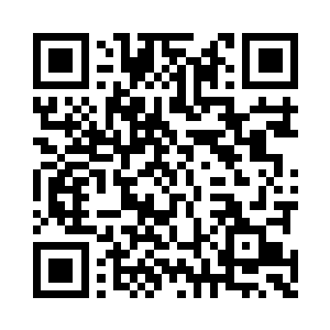 随后明目张胆的将暗器直接扔到了一旁的树上二维码生成