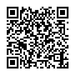 随后直接在这本奥数题集上又选了一道题递了过去二维码生成