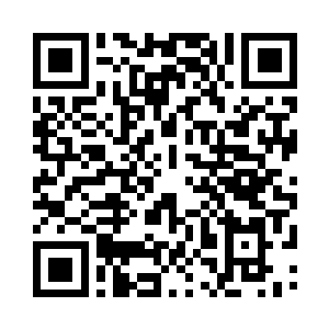 随后雨果又和诺拉一艾芙隆亲切的聊了一会二维码生成