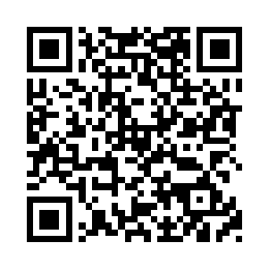 随手从后腰上抽出开山刀就朝乡亲们迎了过去二维码生成