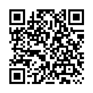 随手握住鼓槌的双手瞬间将两只鼓槌高举起来二维码生成