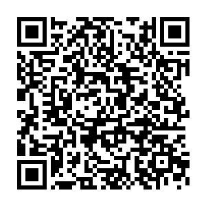 随时监控丹炉里药物提炼和融合情况……她自然也感应到师傅和颜师叔二维码生成