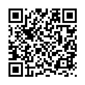 随着她的快速走动而颤巍巍的跳动二维码生成