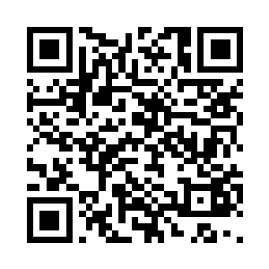 随着木桶中的液体倾洒在对方的身上二维码生成