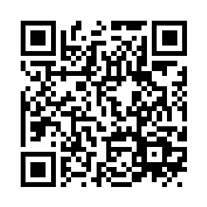 随着礼仪小姐推开那扇精致雕刻的大门二维码生成