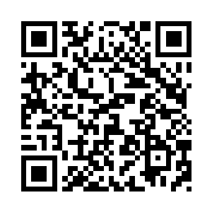 随着红红的夕阳从天边的云层里探出头二维码生成