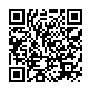 隔着两张桌子有个副千户往空举着酒杯二维码生成