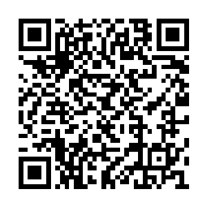 难不成要回到刚才那处浴房里去逼问那几名女子二维码生成