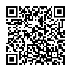 难怪说这个女人一在丰州出现就吸引了无数人的目光二维码生成