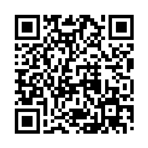 难道刚才那长相俊美的服务员看上赵羽二维码生成