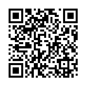 雅文看到老妈的样子好像也察觉到不对劲了二维码生成