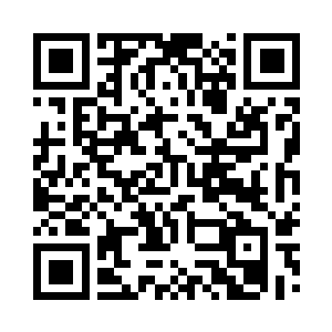 雨果回头想要喊上约瑟夫一起去前院等着二维码生成