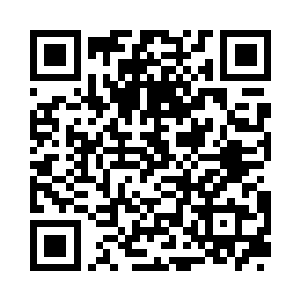 雨果直白的话语让约瑟夫无奈地笑了笑二维码生成