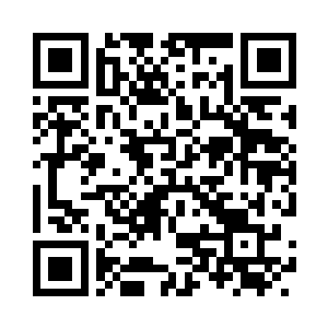 雷林盯着不断挥发的绿色和紫色气体二维码生成