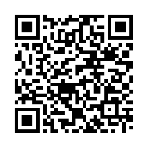 雷欢喜对身边的安妮低声说了一句二维码生成