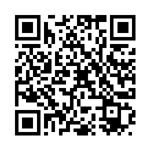 雷欧克斯以一种审视的眼光看着白昊二维码生成