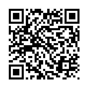 霍君白和燕小霞询问了客栈的小二二维码生成