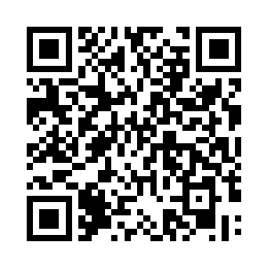 霍君白将飞剑缓缓的降落在一块草地之上二维码生成