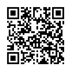 霍君白苦笑着将那件青袍拾起來抖了抖二维码生成