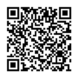 霸王军的将士似乎无意回收那些损坏的战争器械二维码生成