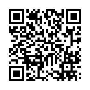 面对破破烂烂坐在满是裂痕地面上的艾利二维码生成