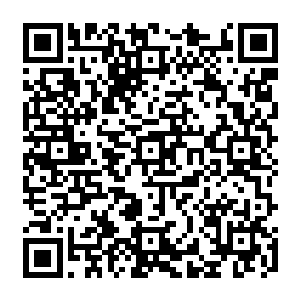 面目严肃话语不多的少将军官直接把张铁带到了这座高塔的下面两层的一个办公室内二维码生成