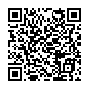 靳如歌一脸阴郁地踩着高跟鞋到了洛美薇的办公室二维码生成