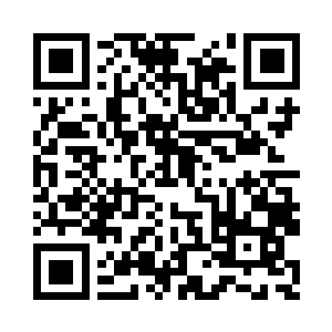 鞋跟敲击地面的哒哒声在空旷的大殿中回二维码生成