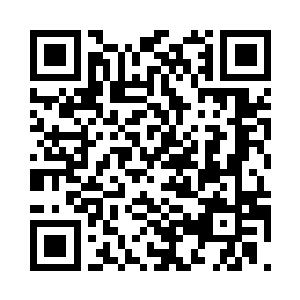 鞭子卷着的那块石头也成了她的暗器二维码生成