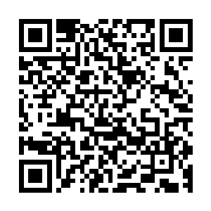 韩佳儿这个时候来到了冷天佑的旁边拍了拍冷天佑的肩膀说道二维码生成