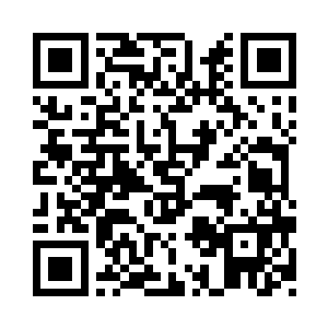 顶楼的旋转木马一到了晚上就自动旋转二维码生成