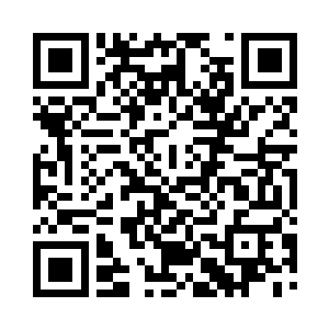 顷刻间小船便已经离乌木神舟几十丈远二维码生成