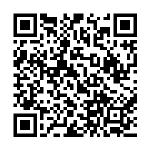 顺理成章地成为了l993年摇滚黄金年代再现中不可或缺的一员二维码生成