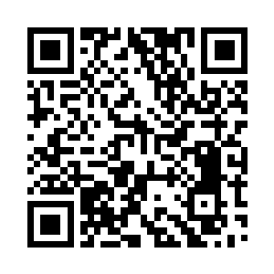 顾倾欢小巧精致的脸蛋上带着害羞的粉红二维码生成