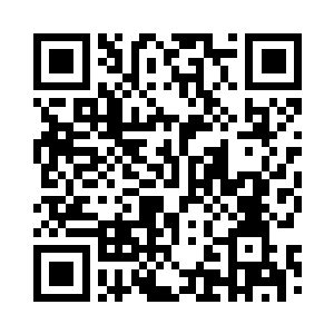 顾倾欢愣愣地看着安阳对席御深撒娇二维码生成