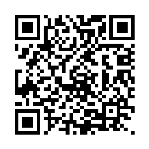 顾倾欢视线顿时落在了老师淡淡拿开的手尖上二维码生成