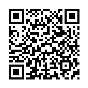 顾清苑亦是穿上了老夫人给事先做好的衣服二维码生成